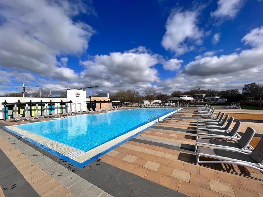 Отель Luamar Holidays- Tattershall Lakes - Lancaster Crescent Экстерьер фото